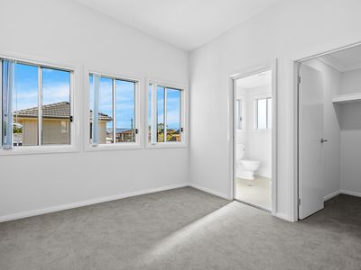 2 / 68 Pur Pur Avenue, Lake Illawarra