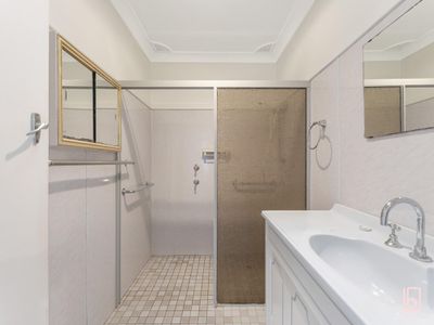8 Canton Parade, Noraville