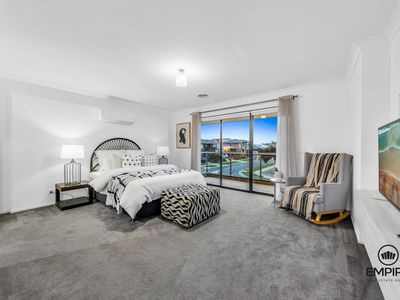 27 Strikeline Crescent, Clyde North