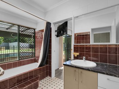 10 Verbena Drive, Mount Sheridan