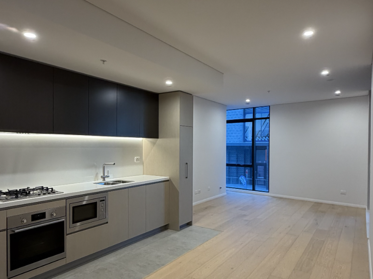 111 / 1A Conferta Avenue, Tallawong