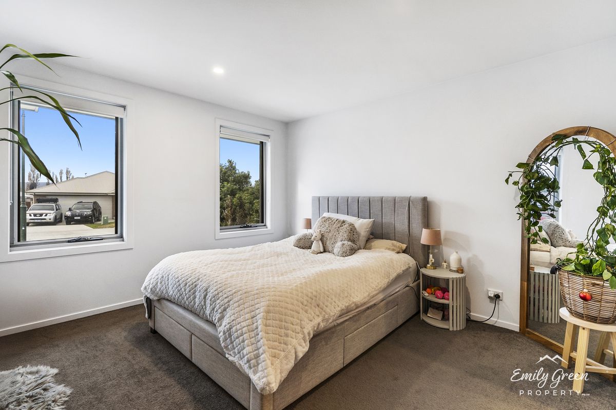 4 Lynmore Way, Midway Point