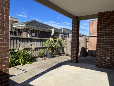 1 / 159 Botanica Springs Boulevard, Brookfield