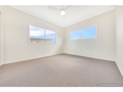 3 / 1 Collins Lane, Kin Kora
