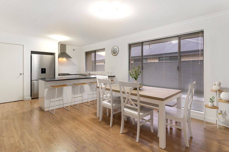 11 AUBURN WAY, Baldivis