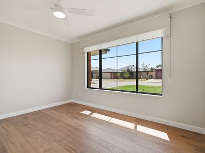 26 Januk Turn, South Guildford