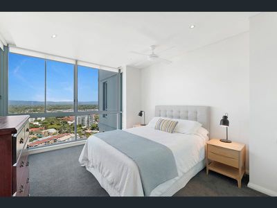 2406 / 1 Como Crescent, Southport