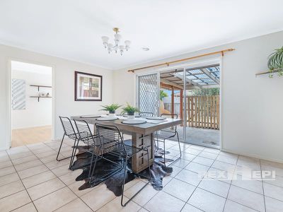 54 Willora Crescent, Cranbourne West