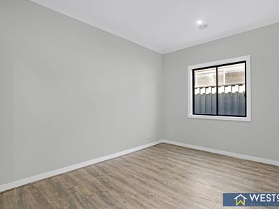 9 Edgewater Road, Craigieburn