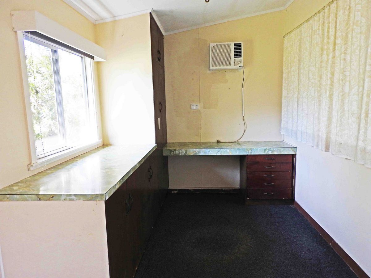 37 CANOPUS CIRCUIT, Atherton