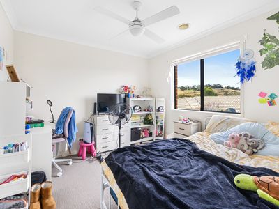 56 Wedmore Crescent, Sunbury