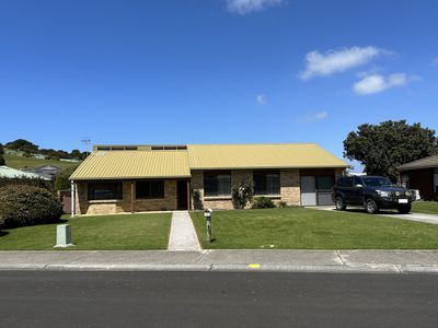 17 Freestone Crescent, Wynyard