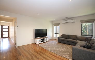 14 Bonneville Parade, Pakenham