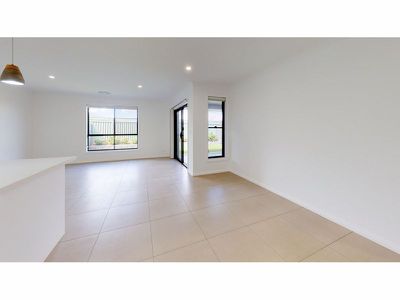 26 Fountain Circuit, Dubbo