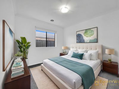 33 Kinglake Drive, Manor Lakes