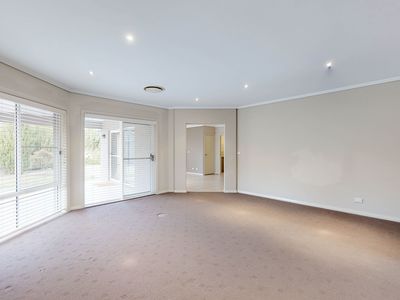 450 WHEELERS LANE, Dubbo