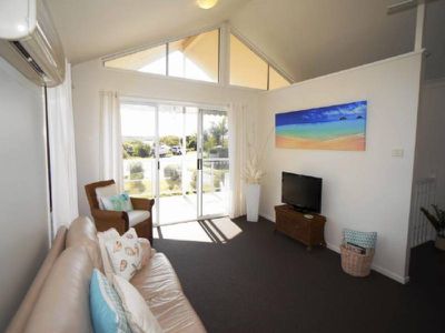 1 / 8 Langi Street, Hawks Nest