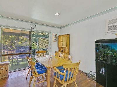 17 Amanda Street, Rochedale South