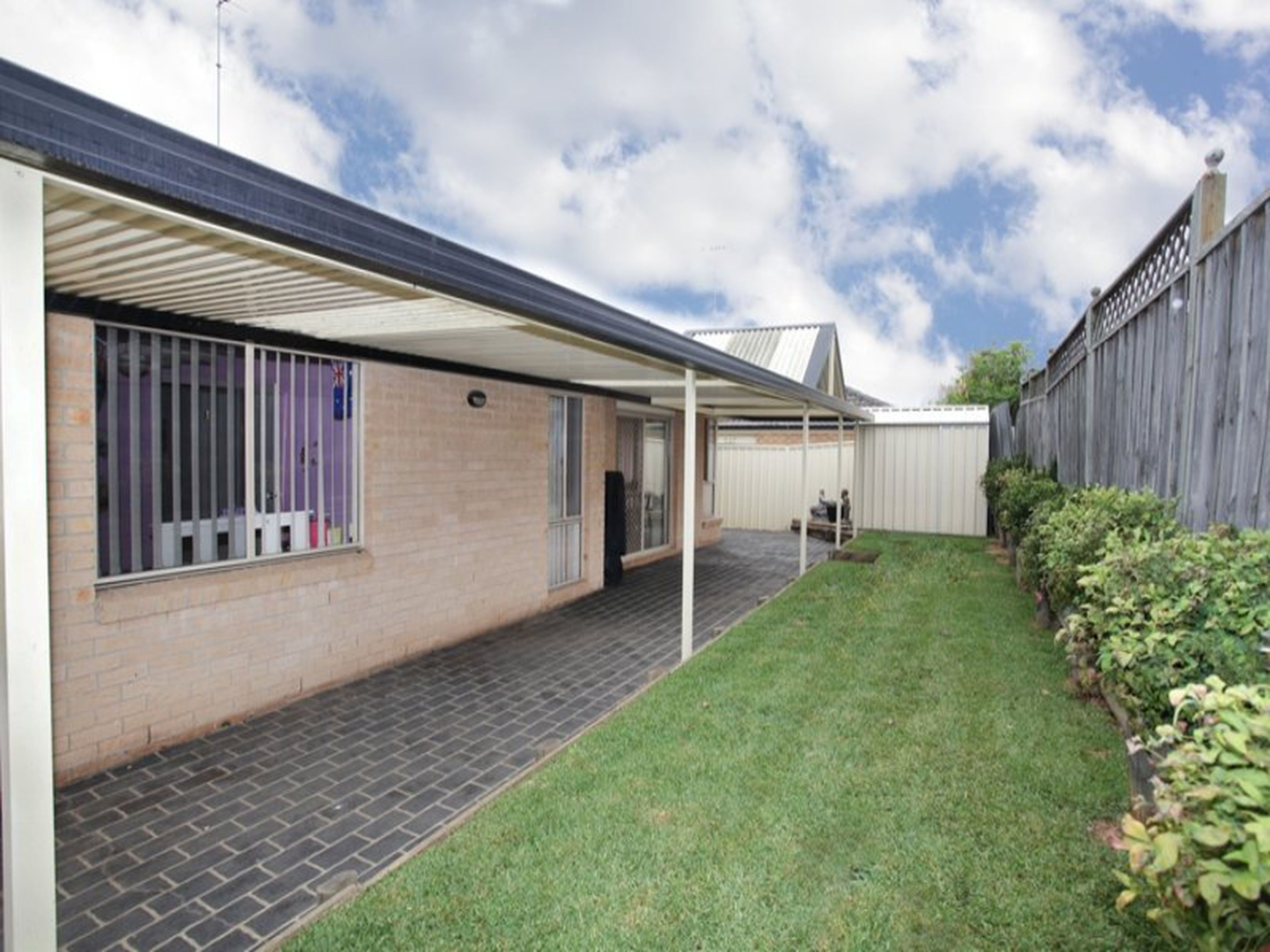25 Dara Crescent, GLENMORE PARK