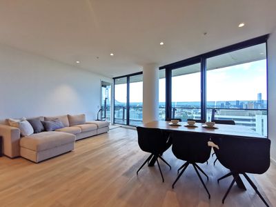 1708 / 450 St Kilda Road, Melbourne