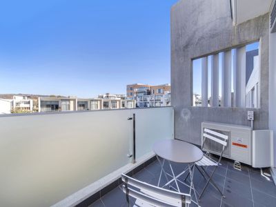 310 / 50 Eastlake Parade, Kingston