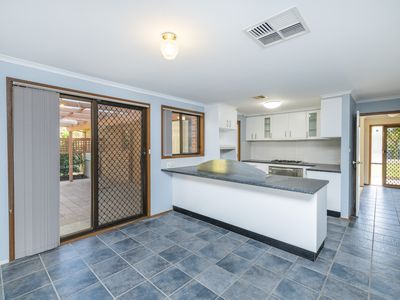 35 Wettenhall Circuit, Calwell
