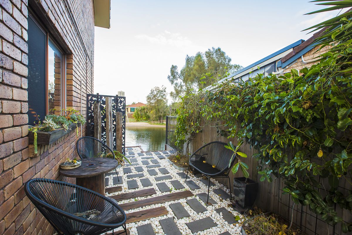 2 / 3 BARBET PLACE, Burleigh Waters