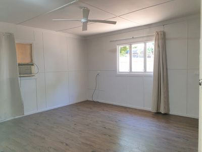 2 / 34 Livermore St, Redcliffe