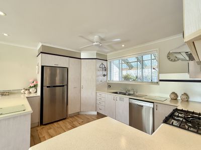 2 Top Street, Torquay