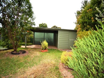2 Omeo Court , Tawonga South