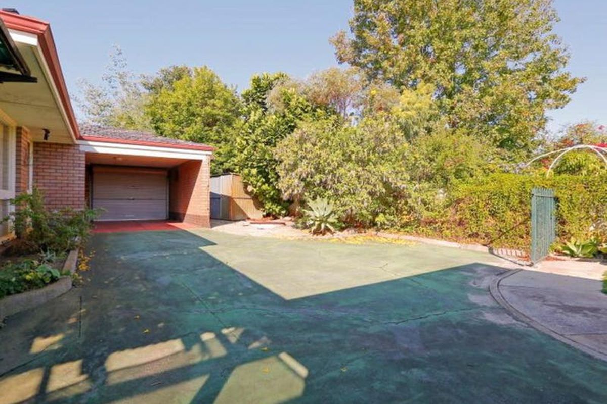 10 Amur Place, Bateman