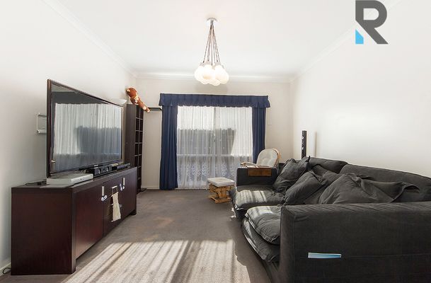 16 Beveridge Drive, Roxburgh Park