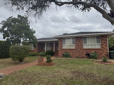 47 Woodward Street, Parkes