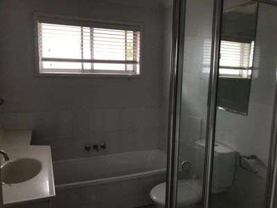 15 Lamorna Street, Rochedale South