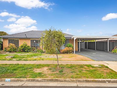 2 Saddington Avenue, Hoppers Crossing