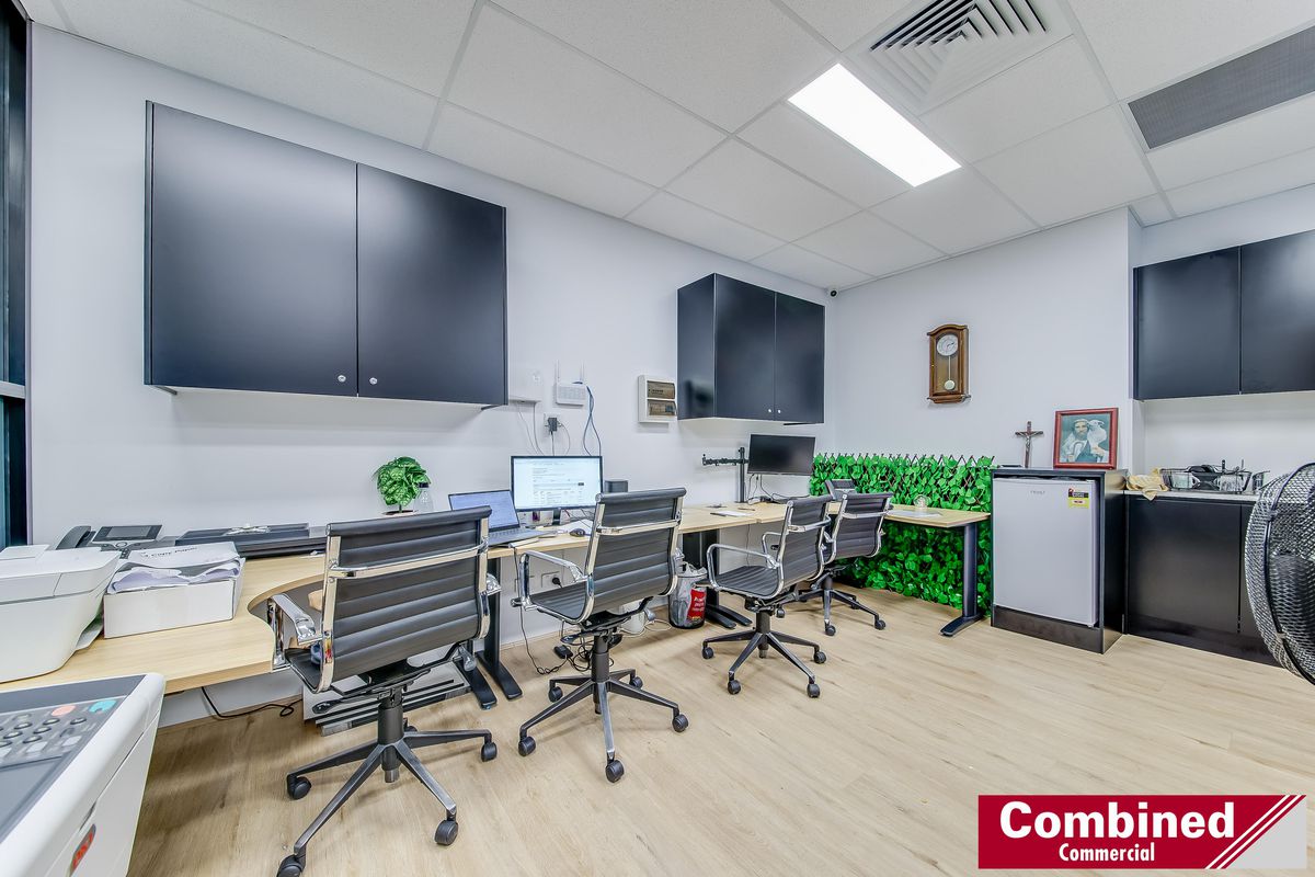 2204 / 31 Lasso Road, Gregory Hills