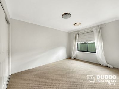 10 Holmwood Drive, Dubbo
