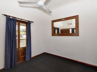 71-73 CRANE STREET, Longreach