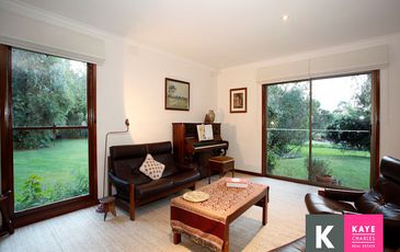 10 Fox Road, Beaconsfield Upper
