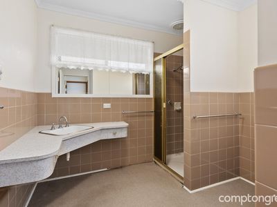 3 / 8 McAdam Crescent, Colac