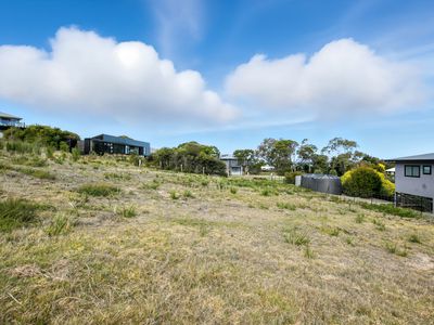 7 Meika Place, Coles Bay