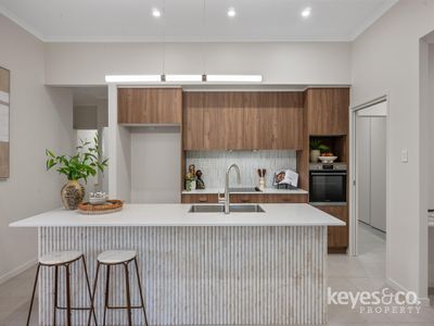 2 Enright Street, Mysterton