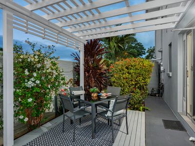 12 Catamaran Street, Manly West