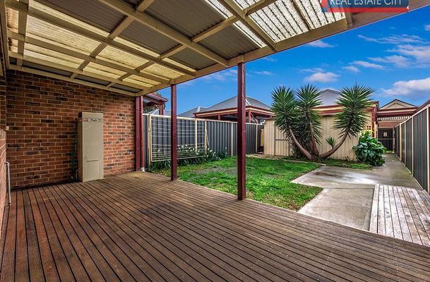 7 Meadowbank Lane, Craigieburn