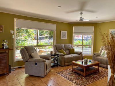 6 Nissen Court, Urraween