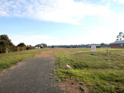 35 Usshers Drive, Wangaratta