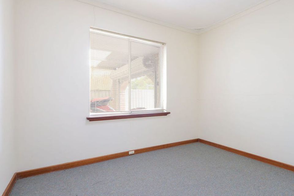 24 Hawker Street , Safety Bay West Coast Property Sales