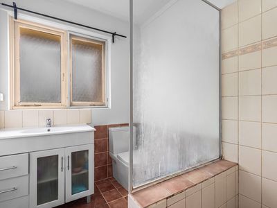 2 Bates Loop, Lockridge