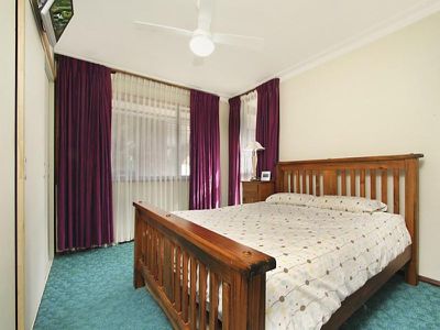 5 Strathdale Crescent, Strathdale