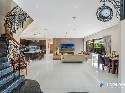 40 Oxford Street, Smithfield